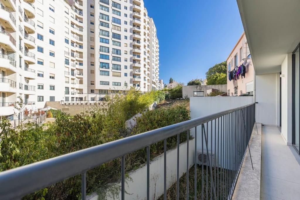 Campolide Lovely 2 Bedroom By Innkeeper Lisbon Luaran gambar